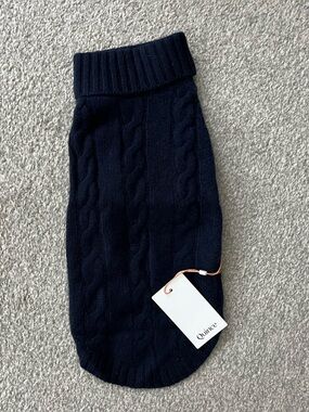 NWT Quince Mongolian Cashmere Navy Cable Knit Dog Sweater Size Medium
